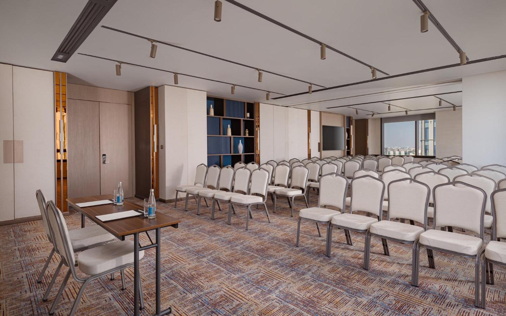 Intercontinental Tashkent By Ihg Hotel Ngoại thất bức ảnh
